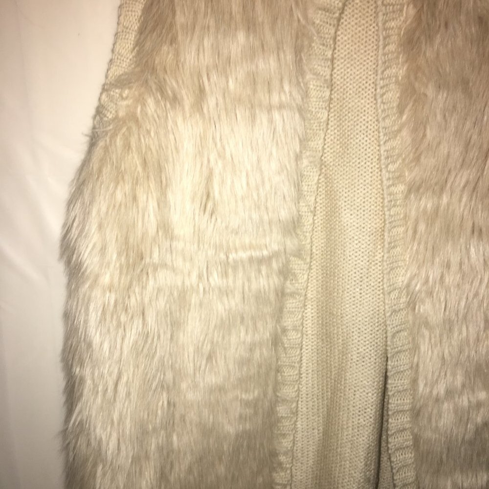 Red Camel Faux Fur Vest Small Cream/Off White - Picture 4 of 8